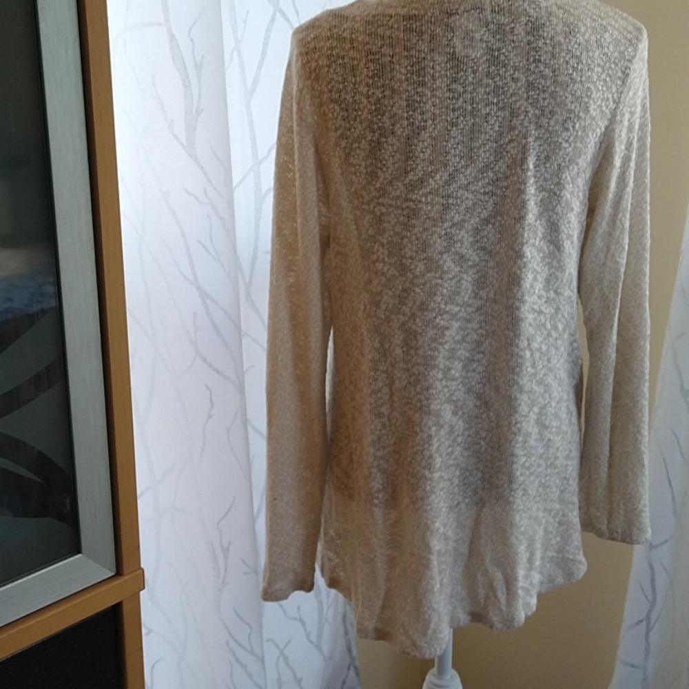 Beautiful lacy lightweight sweater - Picture 4 of 7